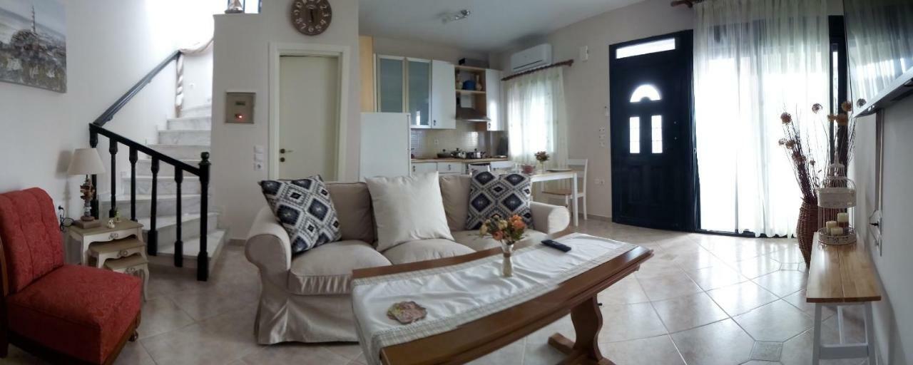 Cute Maisonette No2 On Coastal Sidewalk Нікіті Екстер'єр фото