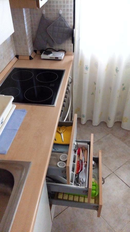 Cute Maisonette No2 On Coastal Sidewalk Нікіті Екстер'єр фото