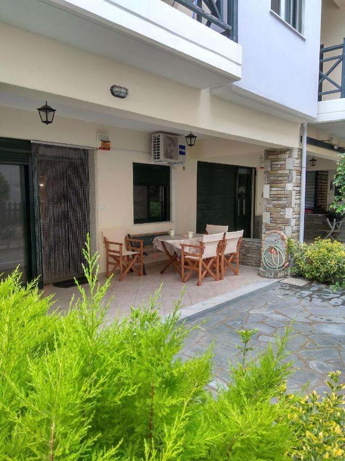 Cute Maisonette No2 On Coastal Sidewalk Нікіті Екстер'єр фото